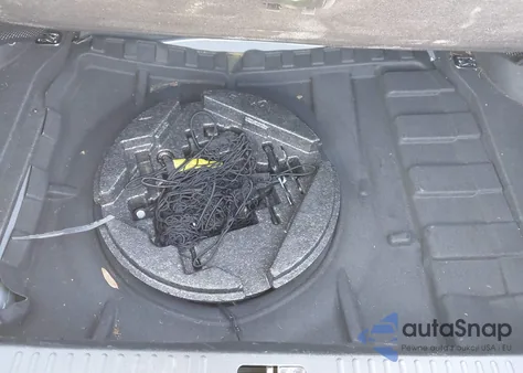 2015 Hyundai Equus Signature z USA, uszkodzony, nr VIN KMHGH4JH7FU093101